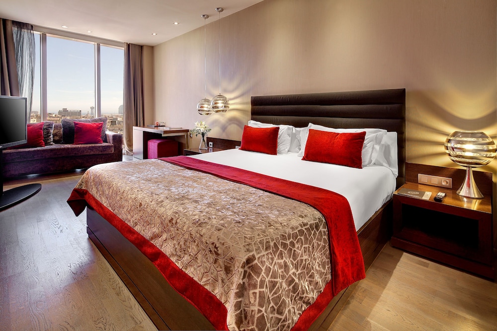 Olivia Plaza Hotel 17