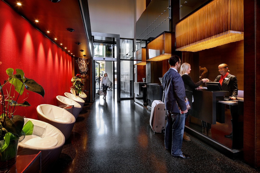 Olivia Plaza Hotel 3