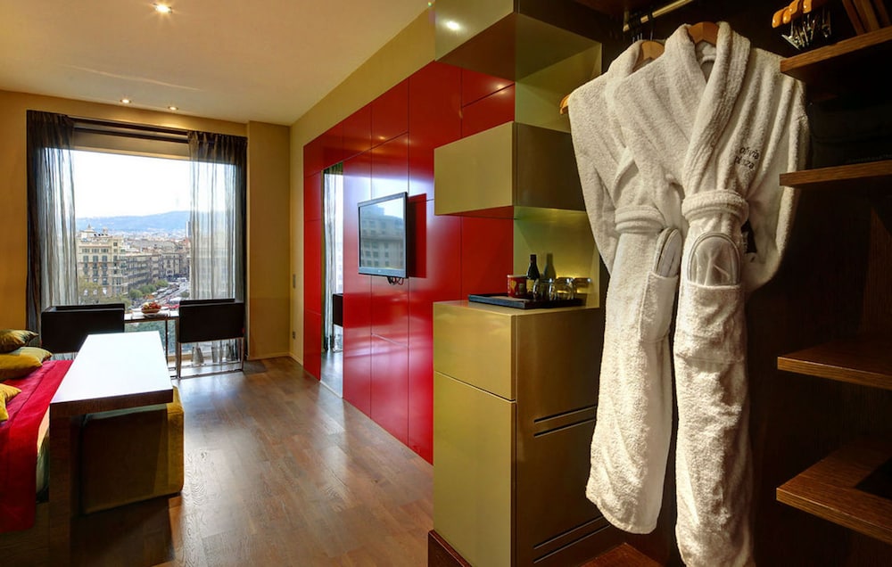 Olivia Plaza Hotel 9
