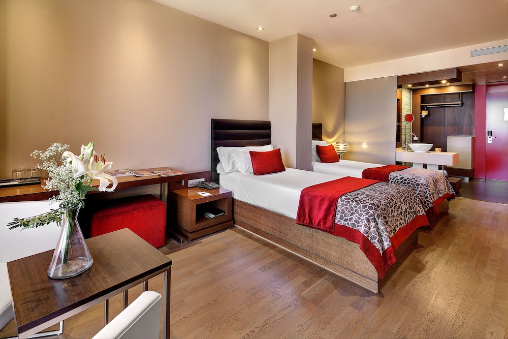 Olivia Plaza Hotel 11
