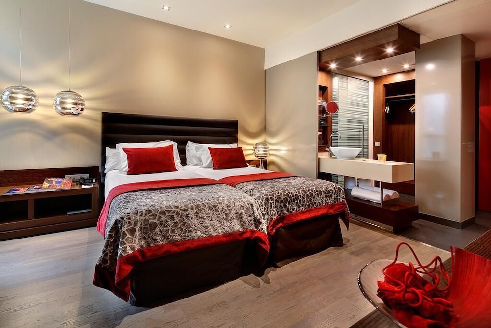 Olivia Plaza Hotel 23