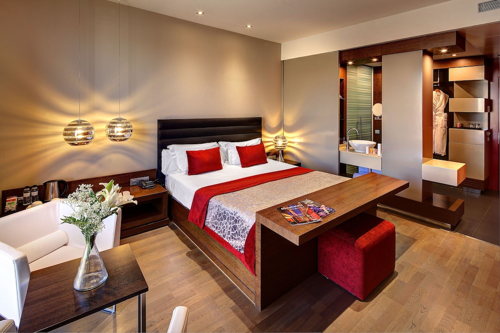 Olivia Plaza Hotel 10