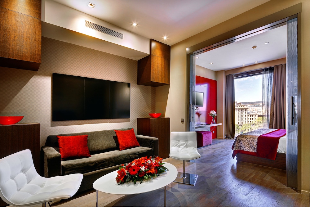 Olivia Plaza Hotel 7