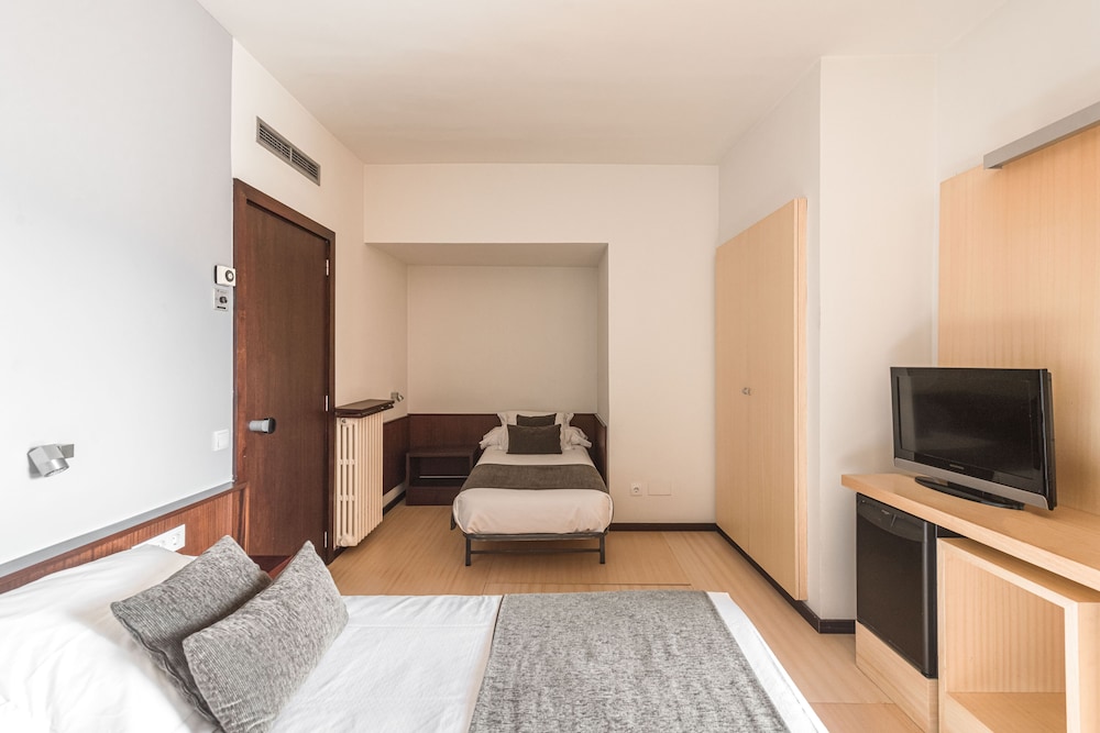 Hotel Empordá 15
