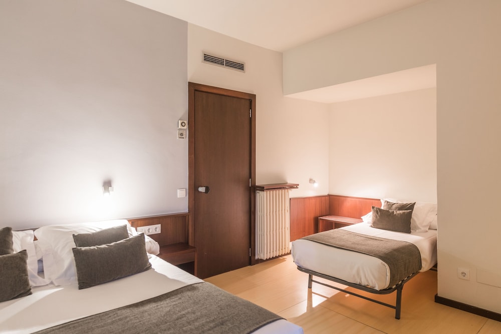 Hotel Empordá 16