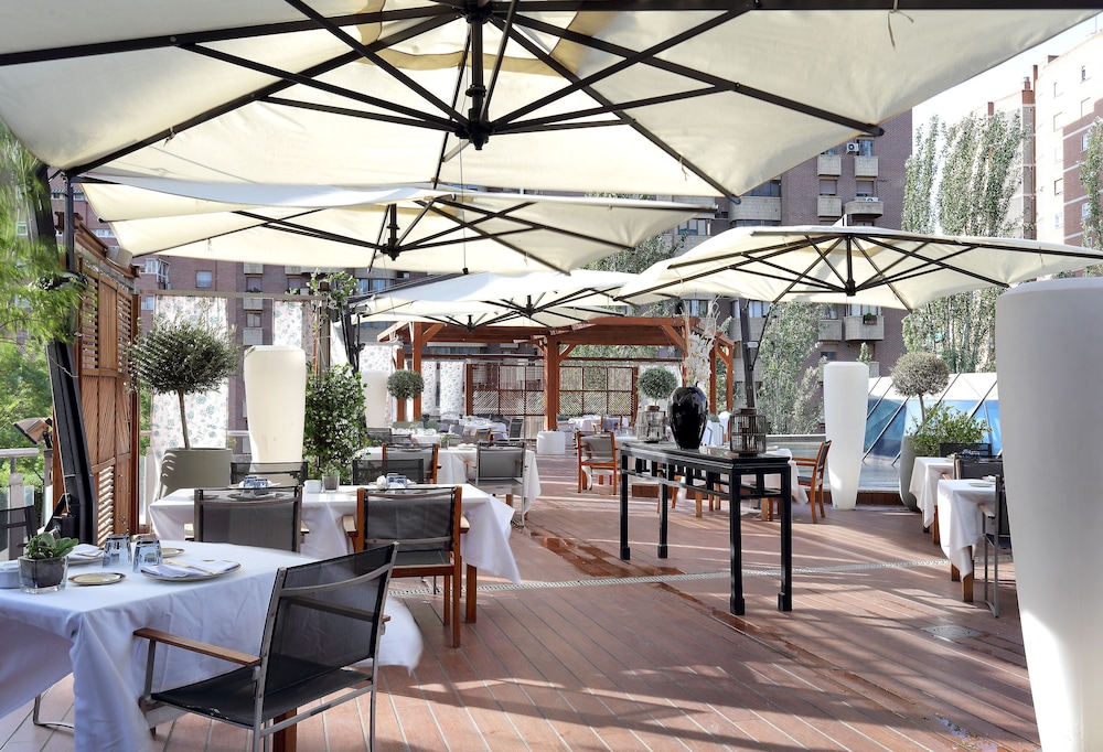 Eurostars Suites Mirasierra 23