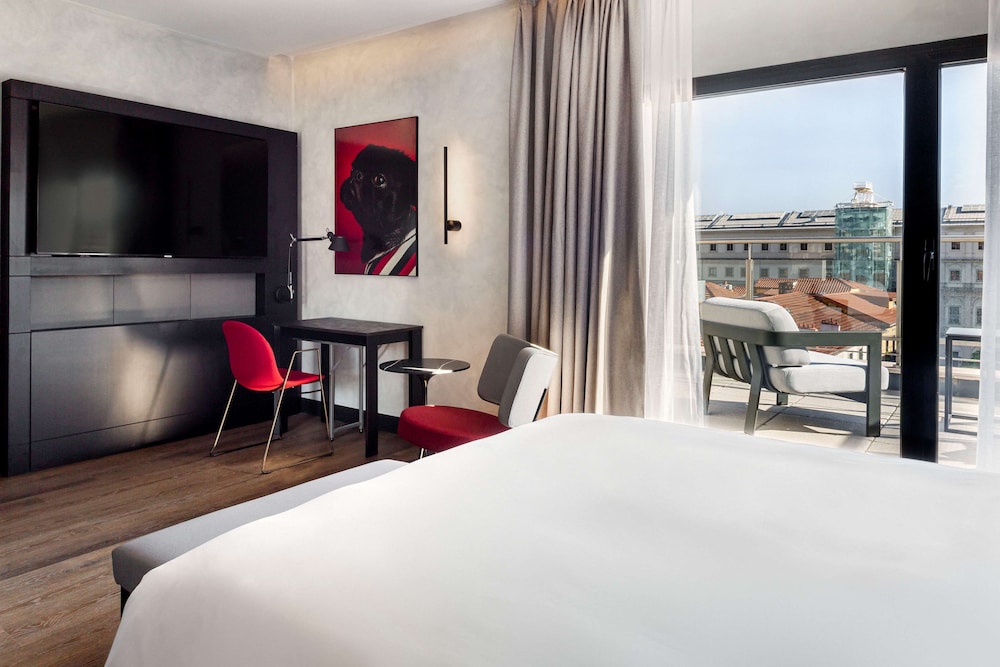 Radisson RED Madrid 10