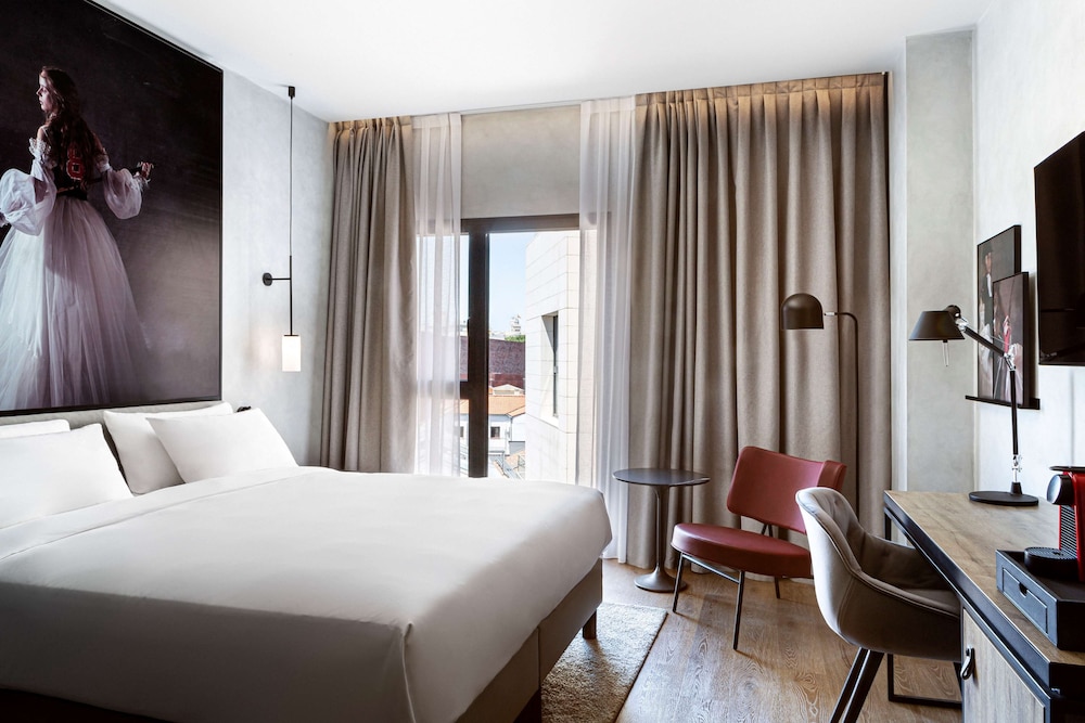 Radisson RED Madrid 14
