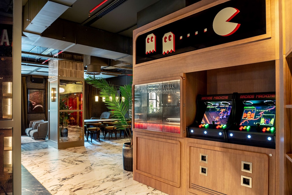 Radisson RED Madrid 2