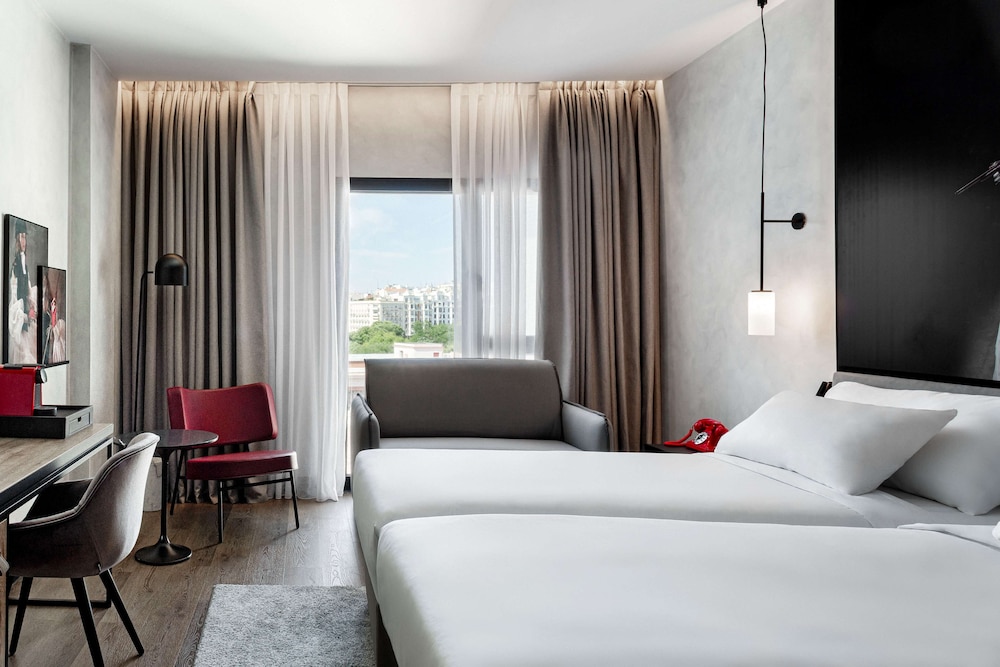 Radisson RED Madrid 19