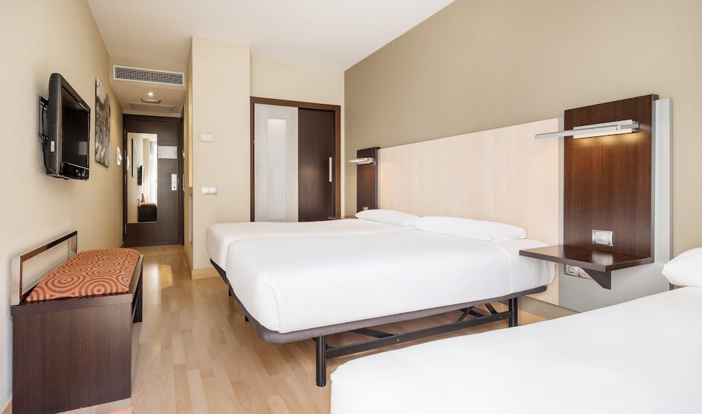 Hotel ILUNION Auditori 18