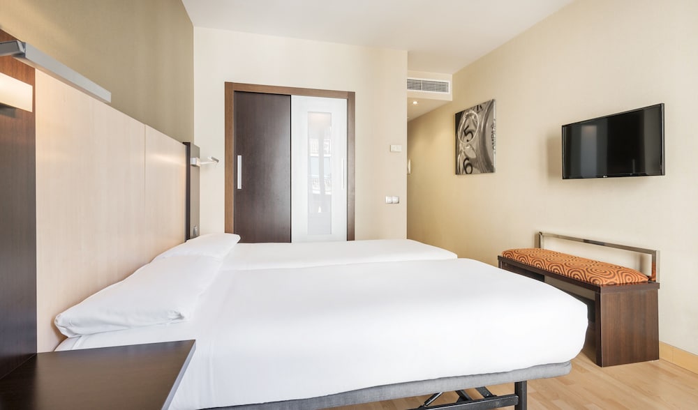 Hotel ILUNION Auditori 17