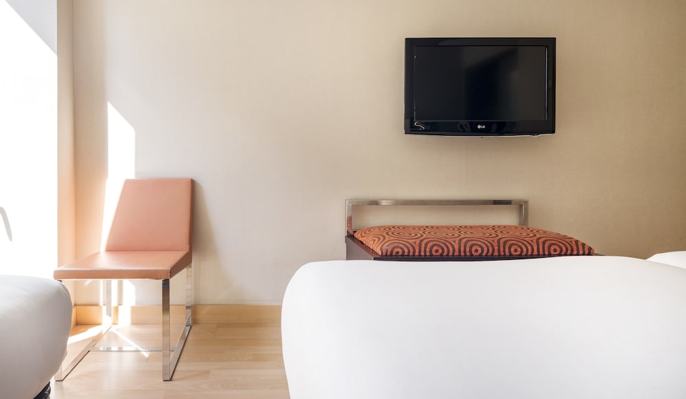Hotel ILUNION Auditori 19