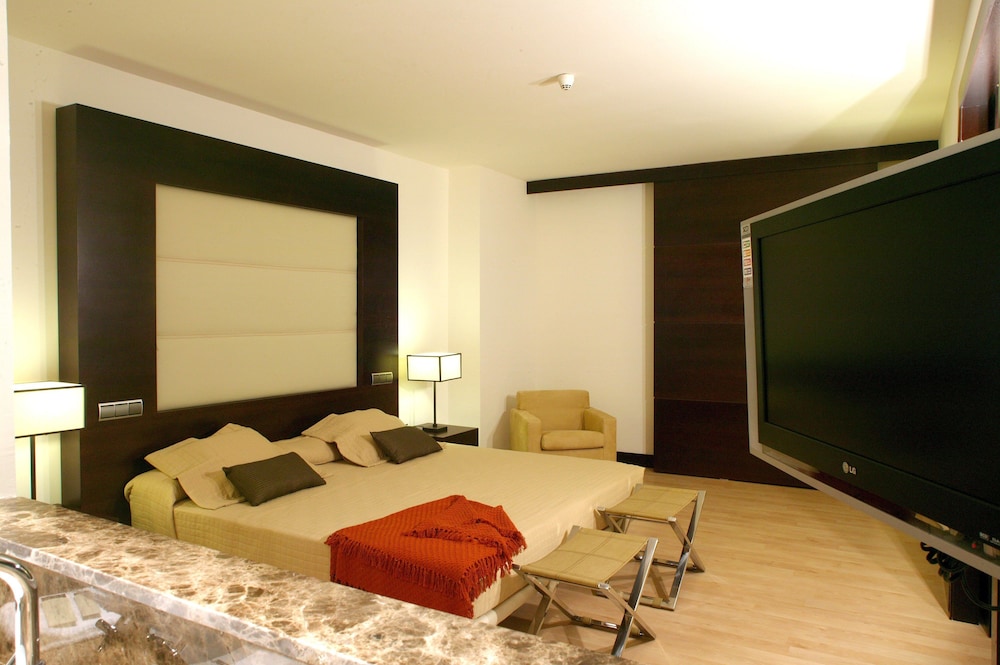 Eurostars I-Hotel 8