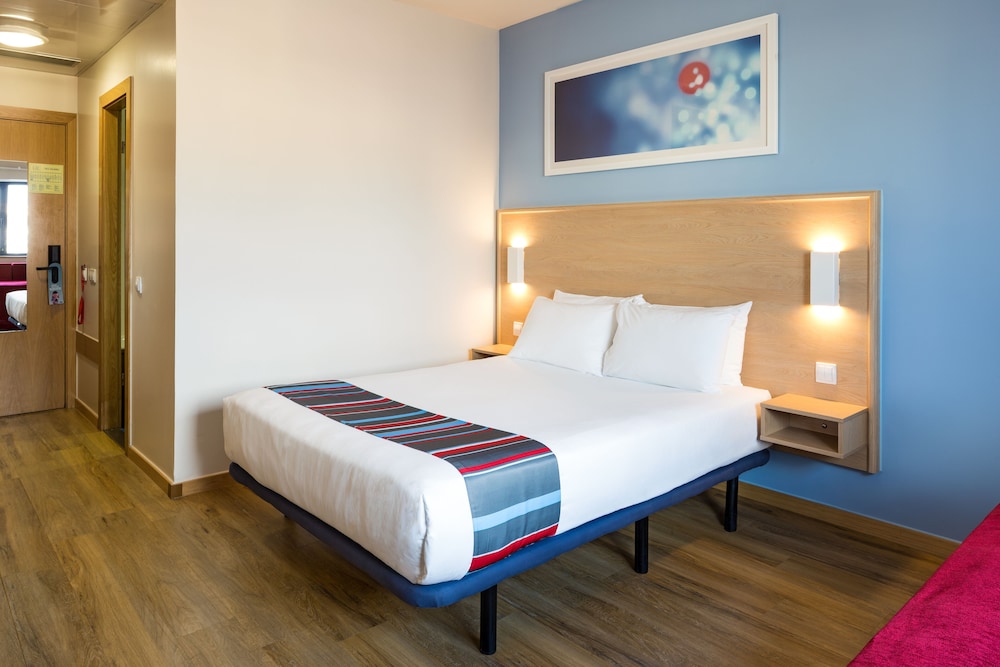 Travelodge Barcelona Fira 15