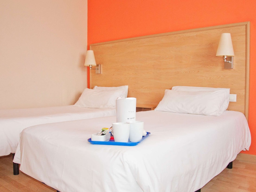 Travelodge Barcelona Fira 22