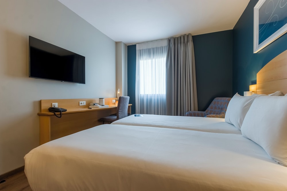 Travelodge Madrid Alcala de Henares 6
