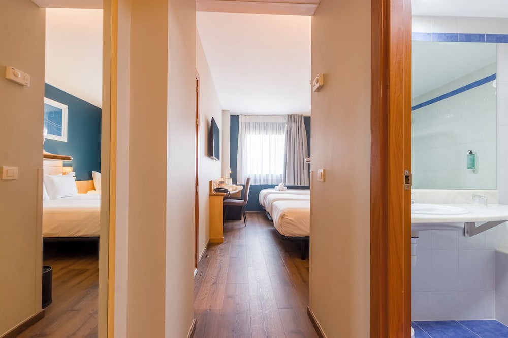 Travelodge Madrid Alcala de Henares 13