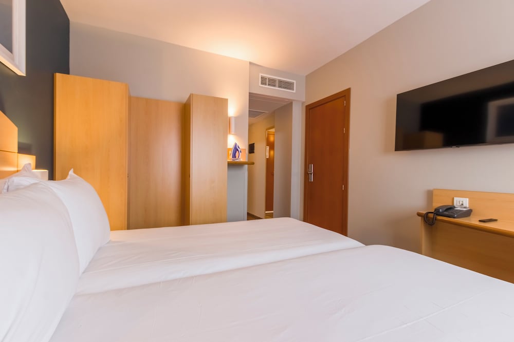 Travelodge Madrid Alcala de Henares 12