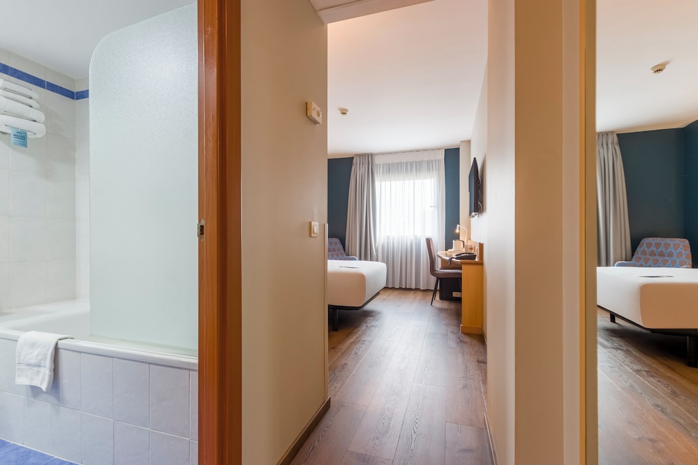Travelodge Madrid Alcala de Henares 20