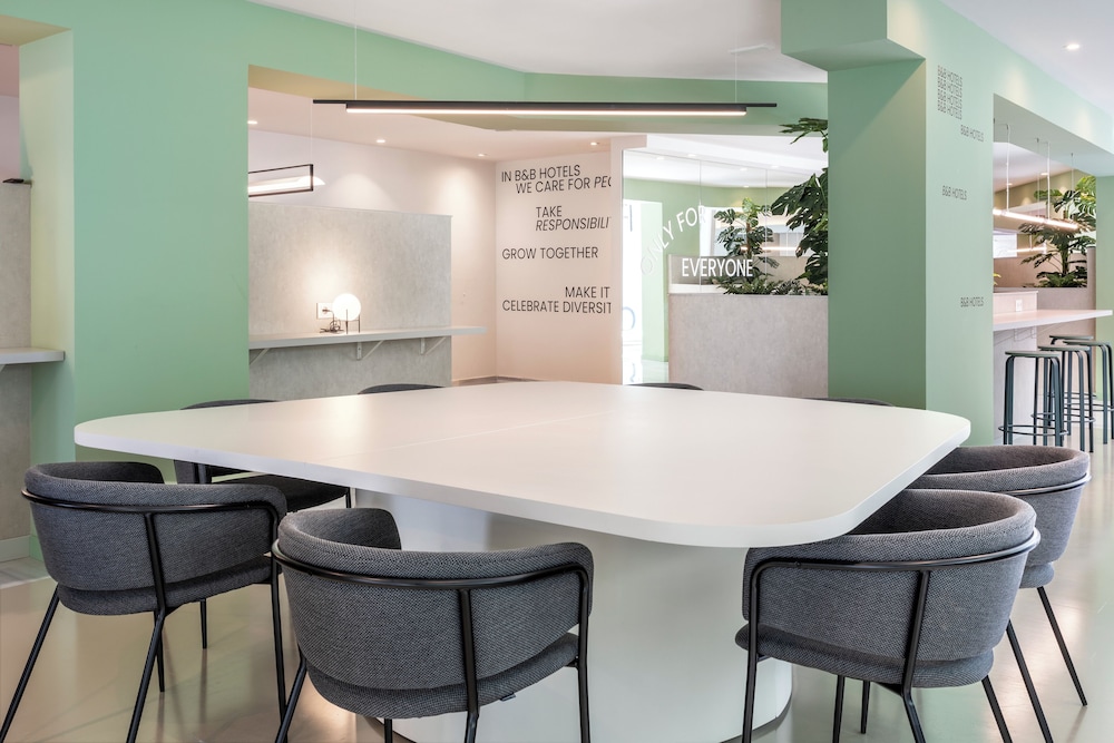 B&B HOTEL Madrid Pinar de Las Rozas 10