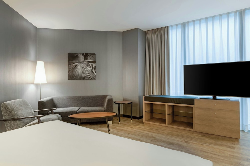 AC Hotel La Finca 19