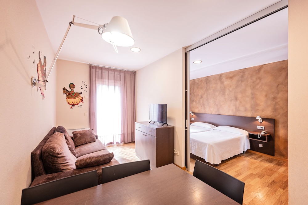 Hotel La Perla 9