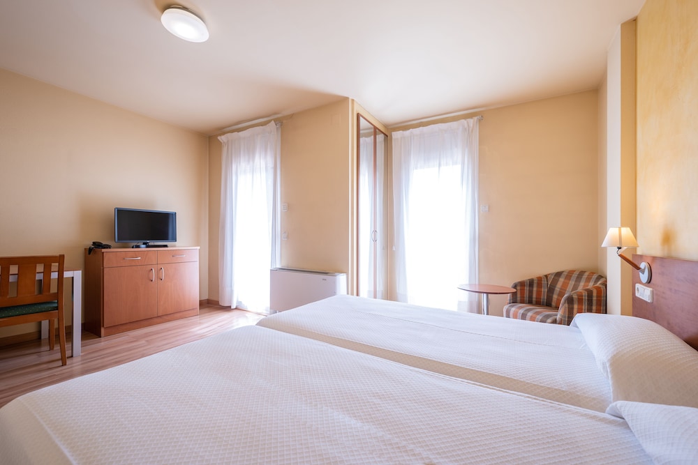 Hotel La Perla 3