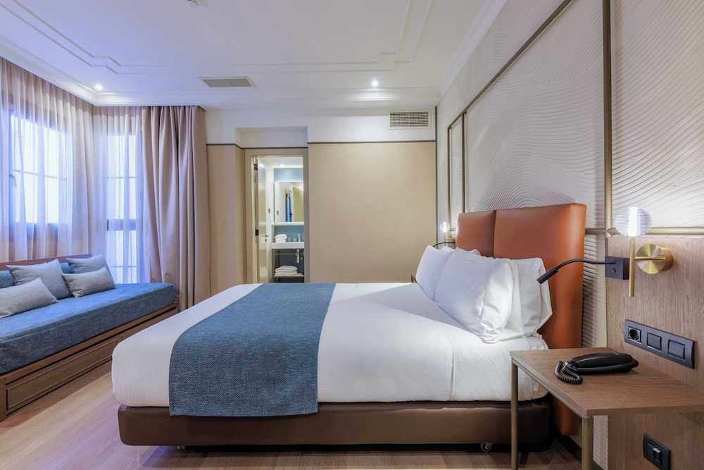 Hotel Medinaceli 16