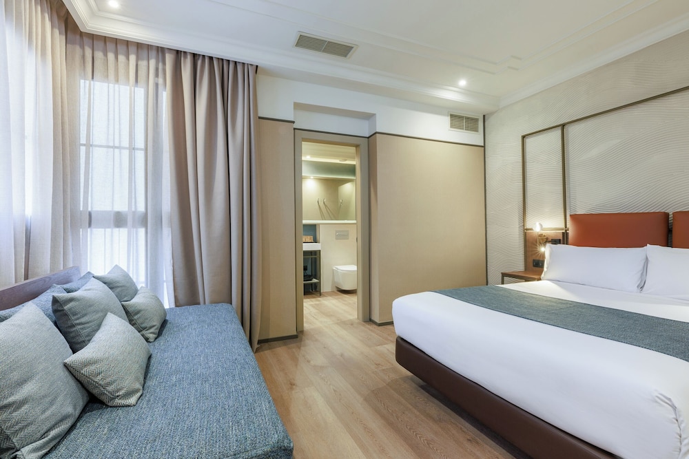 Hotel Medinaceli 14