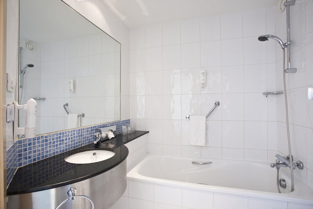 Holiday Inn Express Madrid - Alcorcon 8
