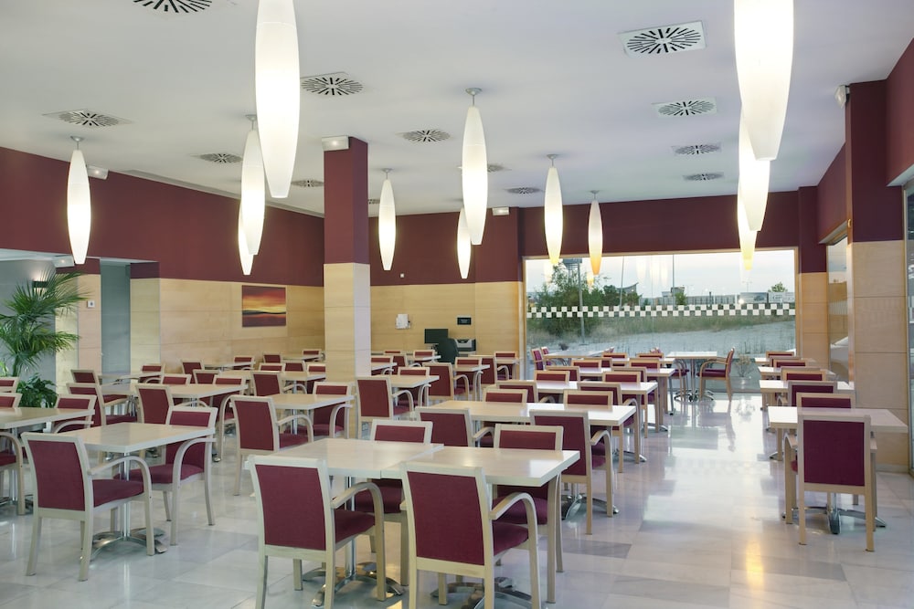 Holiday Inn Express Madrid - Alcorcon 12