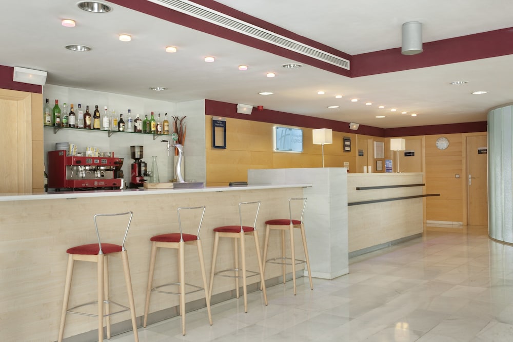 Holiday Inn Express Madrid - Alcorcon 15