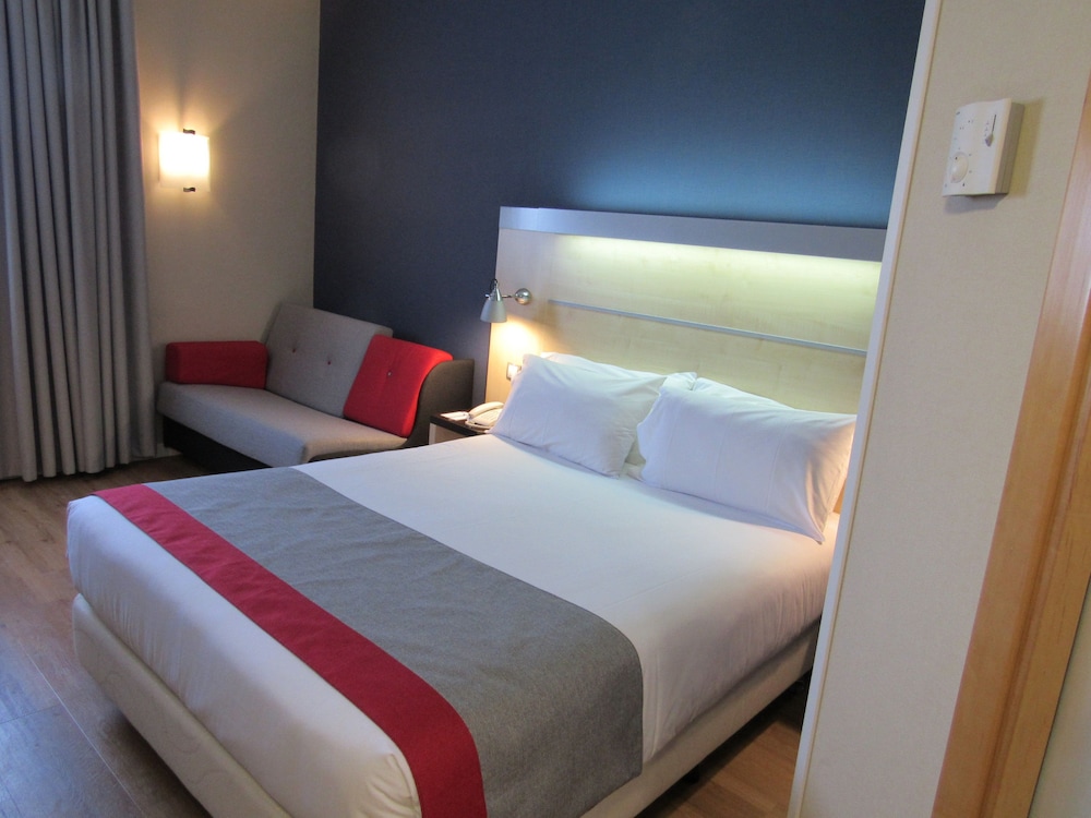 Holiday Inn Express Madrid - Alcorcon 5