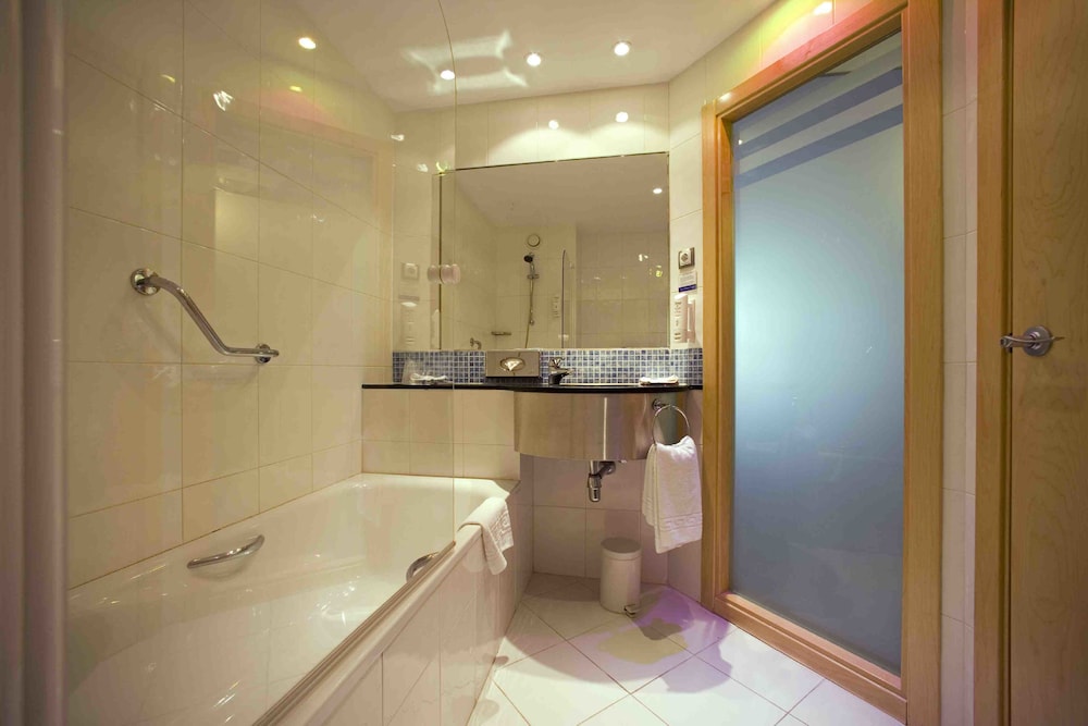 Holiday Inn Express Madrid - Alcobendas 12
