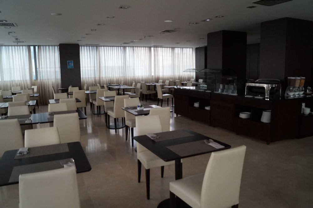 LCB Hotel Fuenlabrada 24