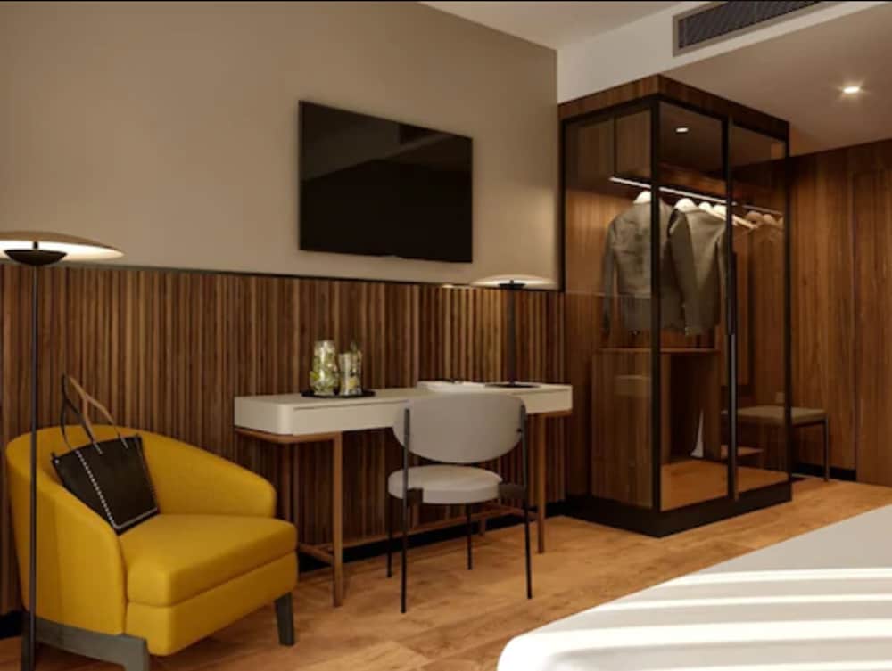 Villa Emilia Barcelona 9