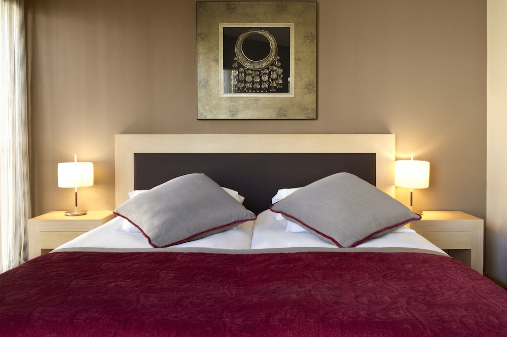 Villa Emilia Barcelona 8