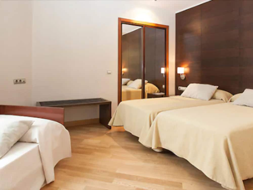 Hotel FC Villalba 4