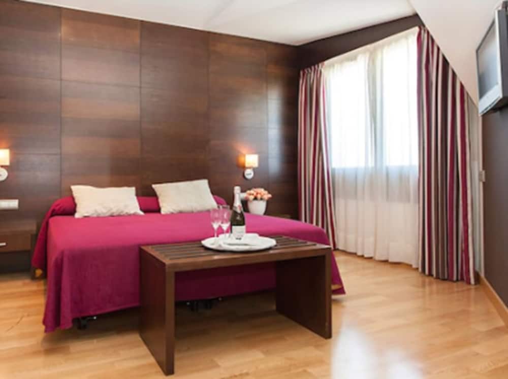 Hotel FC Villalba 12