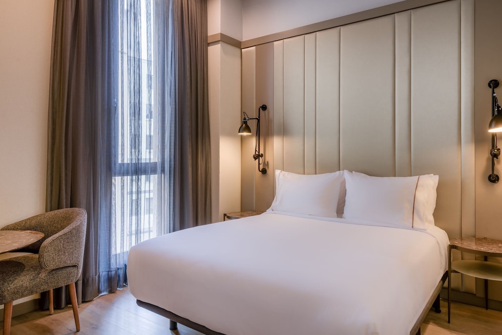AC Hotel Recoletos 20