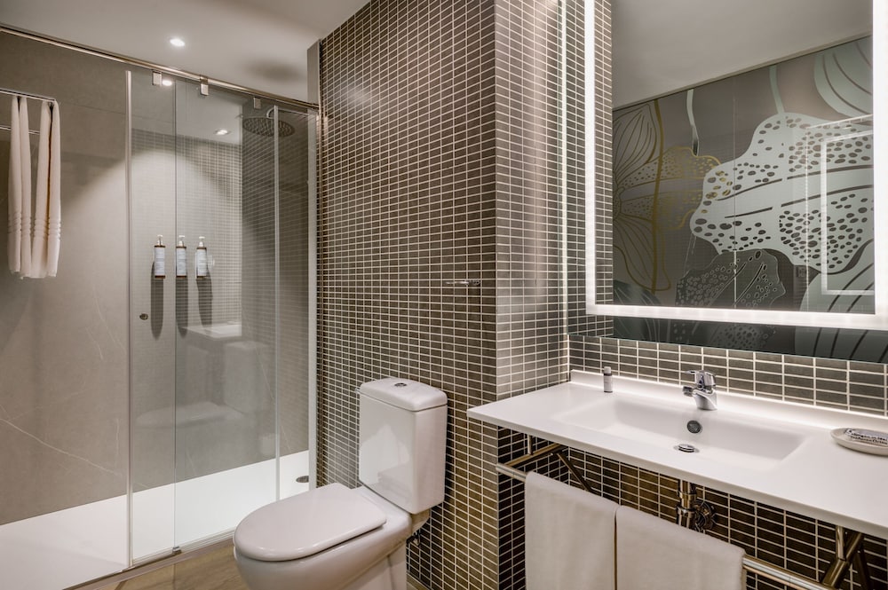 AC Hotel Recoletos 16