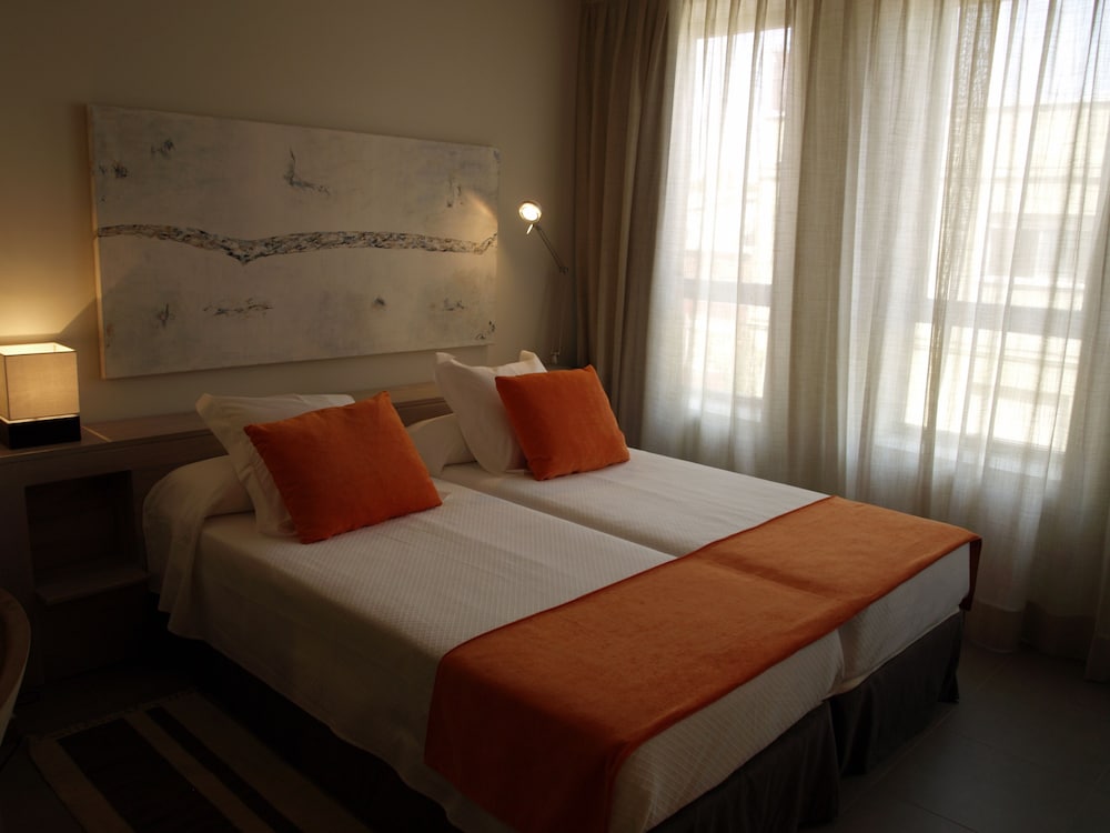 Eco Alcalá Suites 20