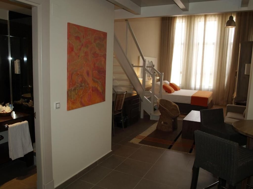 Eco Alcalá Suites 11