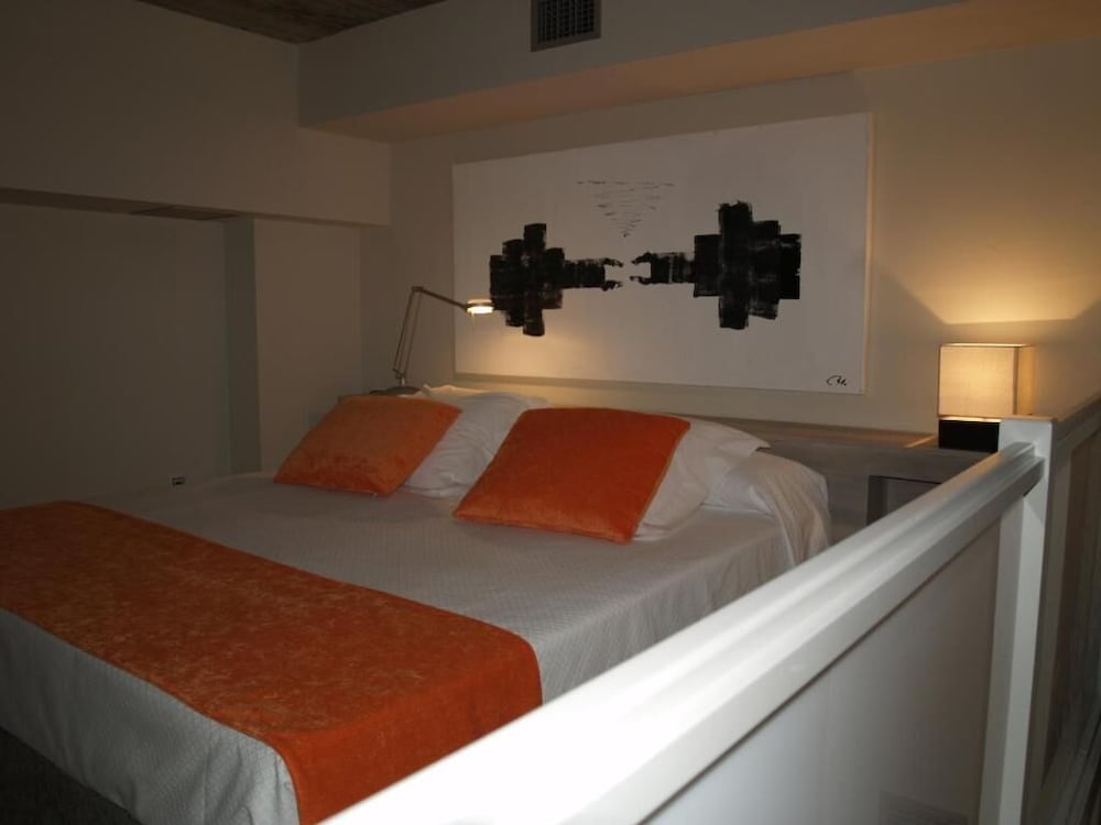 Eco Alcalá Suites 12