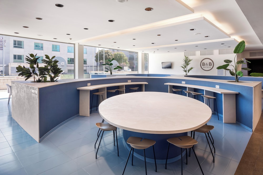 B&B HOTEL Madrid Aeropuerto T1-T2-T3 18