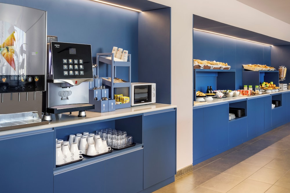 B&B HOTEL Madrid Aeropuerto T1-T2-T3 23