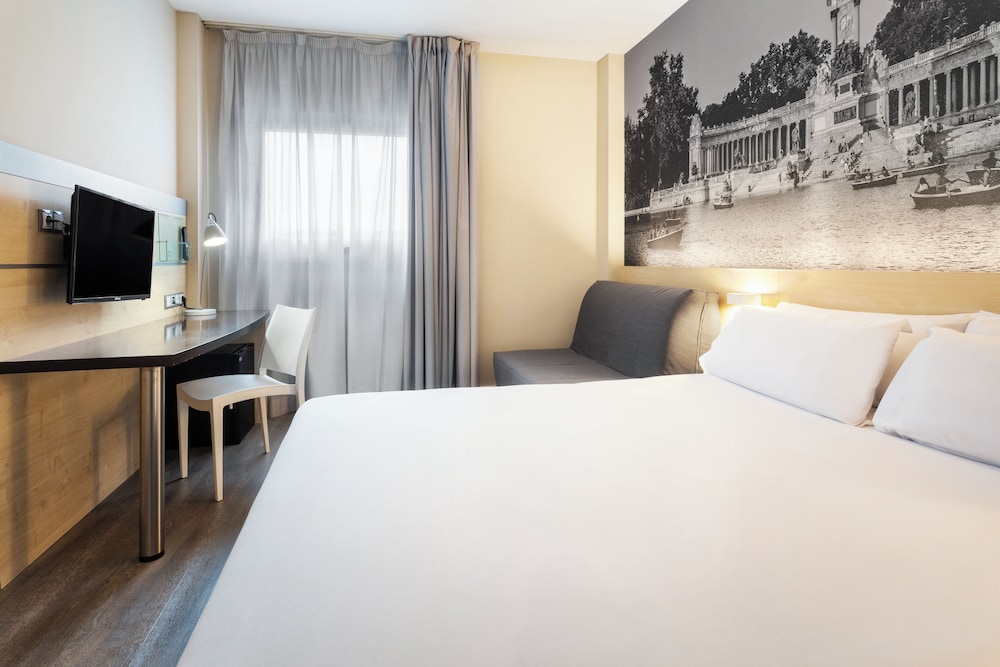 B&B HOTEL Madrid Aeropuerto T1-T2-T3 9