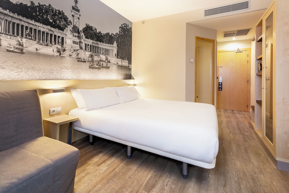 B&B HOTEL Madrid Aeropuerto T1-T2-T3 10