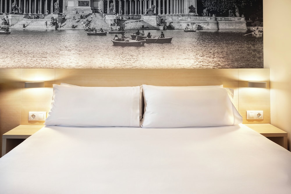 B&B HOTEL Madrid Aeropuerto T1-T2-T3 12